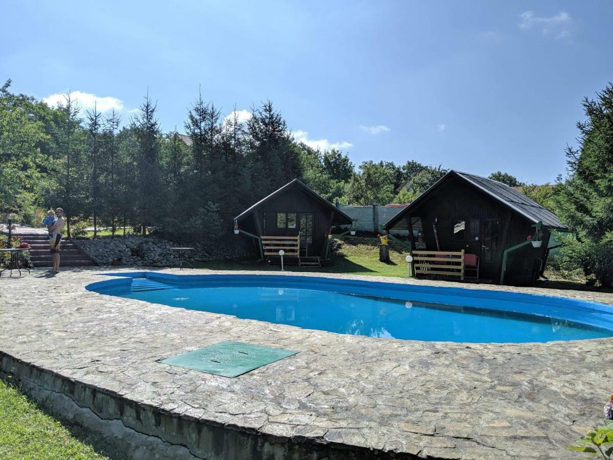 Camping Robinson Country Club Oradea Exterior photo
